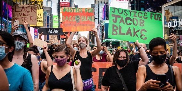 Jacob Blake : la colère gronde aux États-Unis après une nouvelle bavure policière