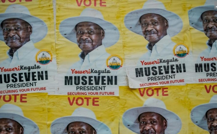 Ouganda: Yoweri Museveni, l’ex-guérilléro devenu président inamovible