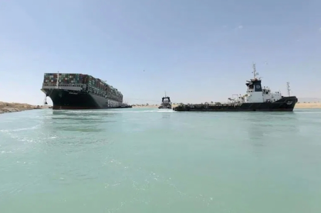 Sissi promet plus d’équipements après l’incident du canal de Suez