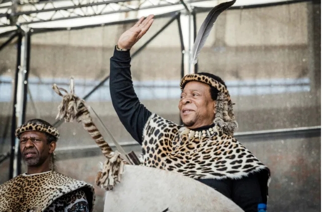 En Afrique du Sud, la nation zouloue attend son nouveau roi