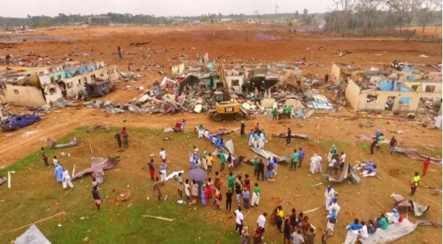 en Guinée équatoriale, distribution de repas pour les sinistrés des explosions