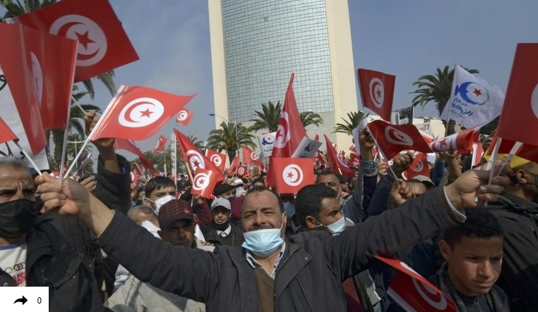 Crise politique en Tunisie: le principal parti mobilise ses partisans dans la rue