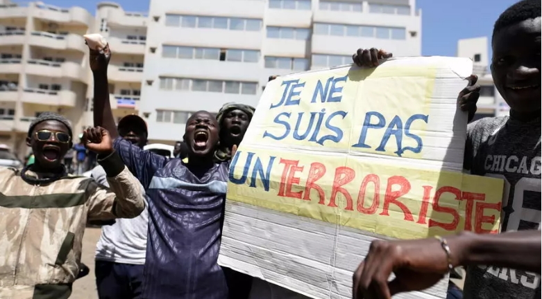 Sénégal: le Mouvement de défense de la démocratie suspend les manifestations