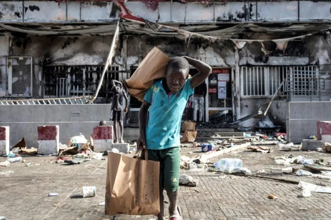 Le Sénégal en proie aux troubles suspend l’école pour une semaine