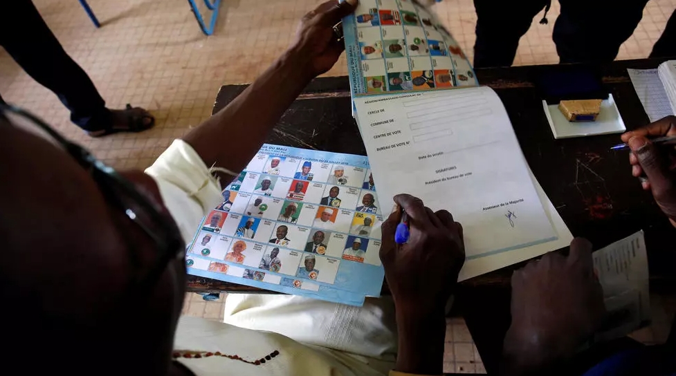 Mali: des élections présidentielle et législatives prévues pour février 2022