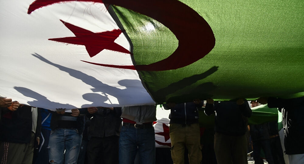 La France a répandu l’analphabétisme en Algérie, selon un conseiller du Président Tebboune