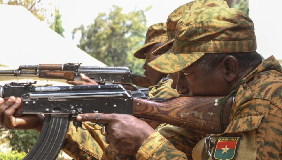 Opération antijihadiste au Faso: une vingtaine de « terroristes » tués, des bases détruites
