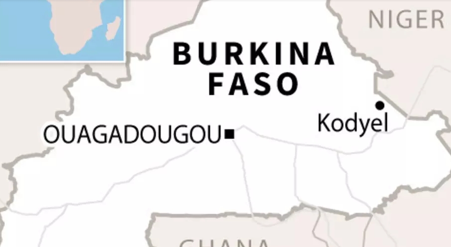 Au moins trente civils tués et un village saccagé dans une région de l’est du Burkina Faso