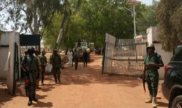 l’armée exprime son soutien au président Buhari
