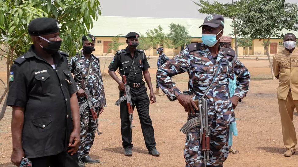 Nigeria: un avion de chasse abattu par des «bandits» fait craindre une escalade