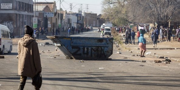 L’Afrique du Sud en proie à des violences meurtrières après l’incarcération de Jacob Zuma