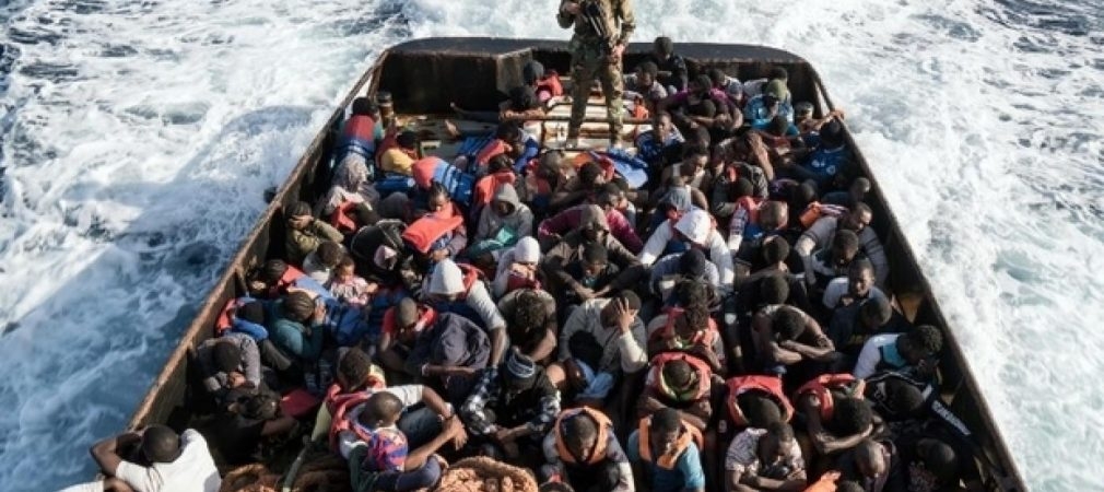 Migrants: l’ONG Sea-Watch porte plainte en Italie contre les garde-côtes libyens
