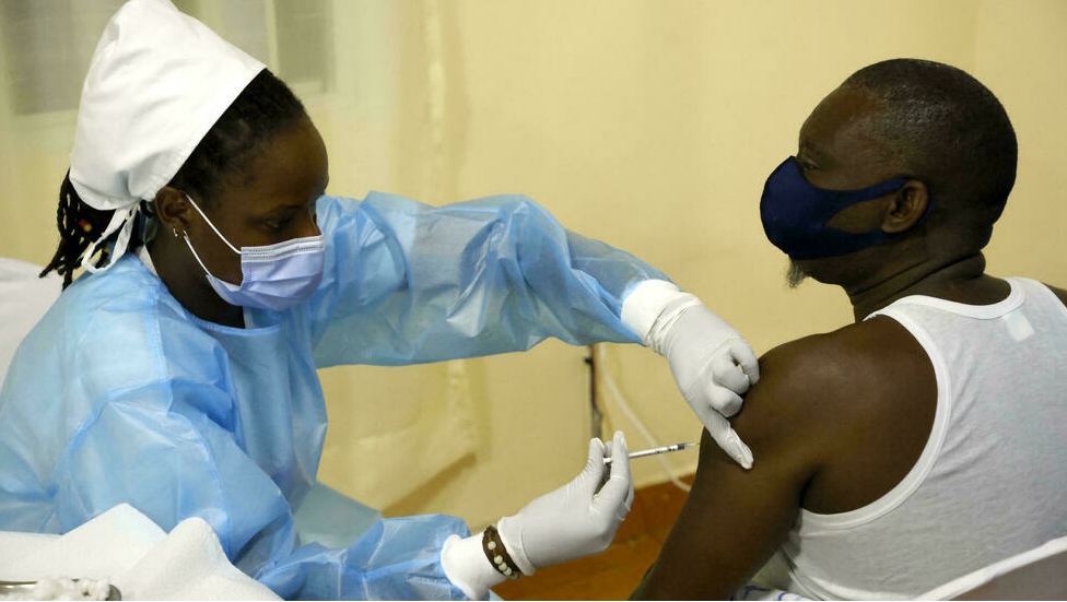 Rwanda: le gouvernement relance sa campagne de vaccination alors que l’épidémie repart
