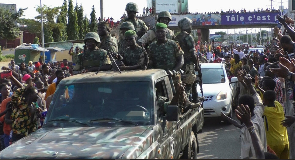 Guinée: les concertations annoncées par la junte suscitent attentes et interrogations