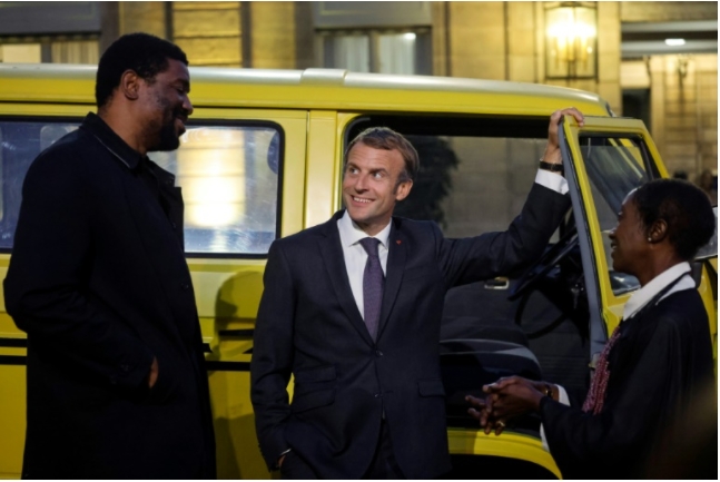 La France veut donner un coup de jeune à sa relation avec l’Afrique