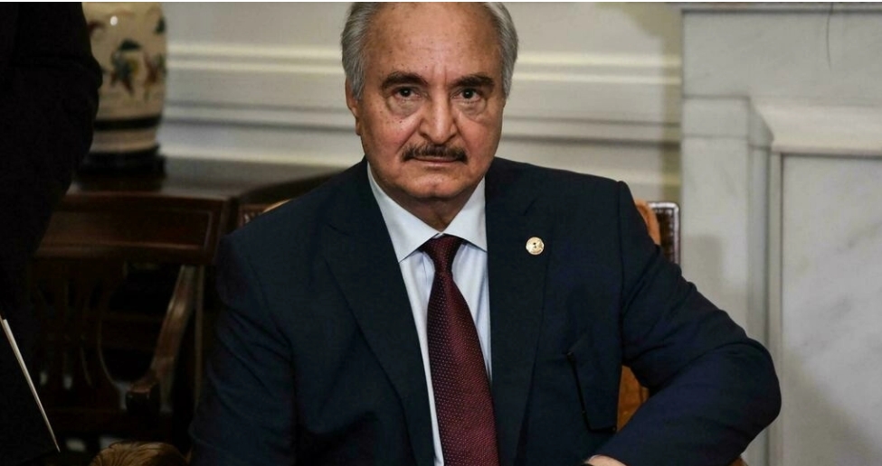 Libye: Khalifa Haftar, candidat à la présidentielle d’un pays sous tension