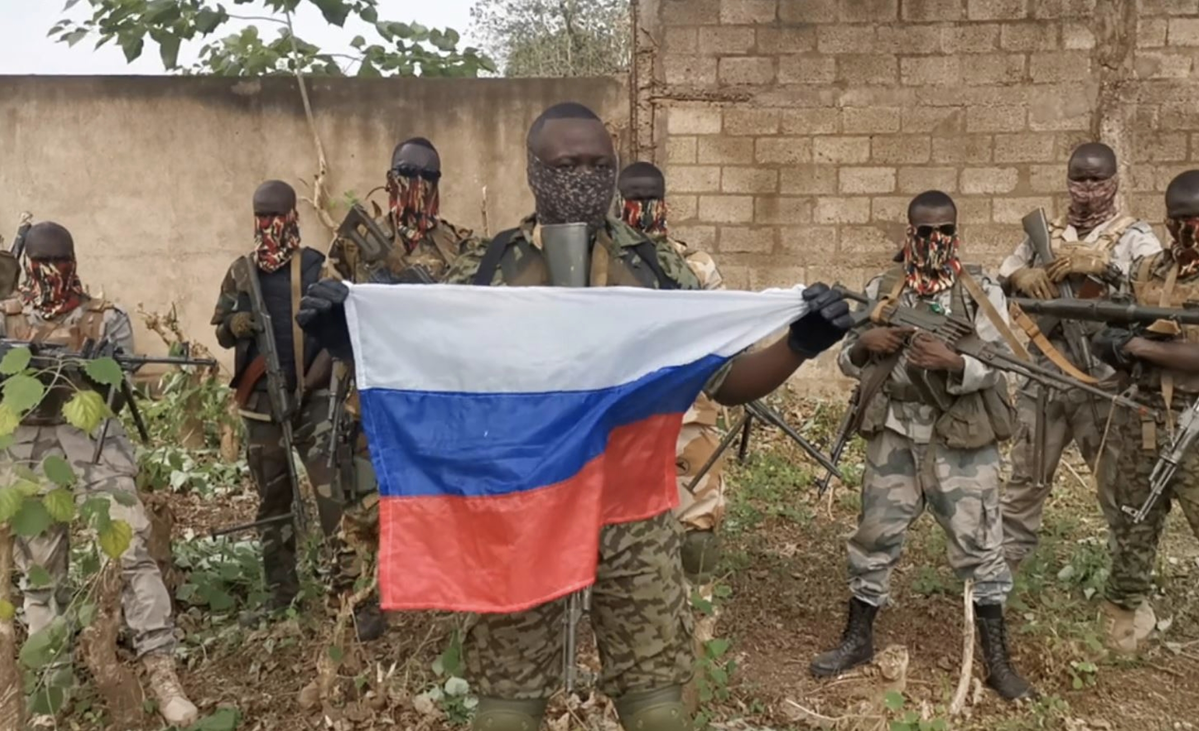 The Central African military want to fight alongside the Russians in Ukraine against the Nazis