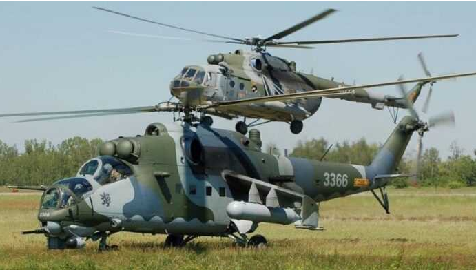 La Russie livre deux hélicoptères neufs et des radars au Mali
