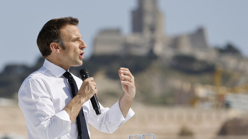 «Oh Emmanuel, c’est toi qui as fracturé la France !» : Macron invectivé en plein meeting à Marseille