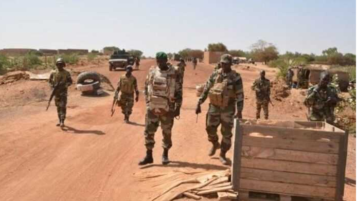 Terrorisme au Mali : l’armée interpelle 5 suspects dont 3 ressortissants européens