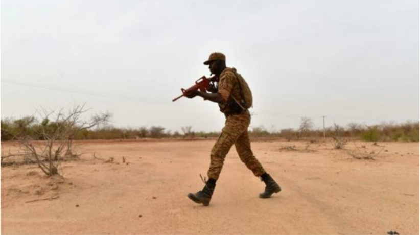 Un soldat burkinabè. ISSOUF SANOGO / AFP