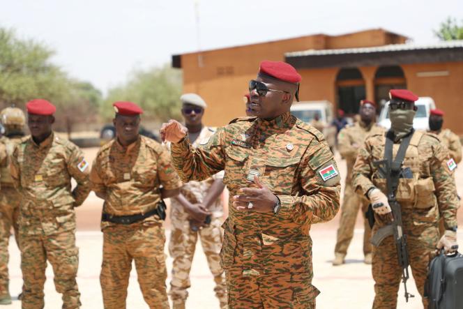 Au Burkina Faso, des centaines de personnes se réfugient dans le nord du Togo, pour fuir les attaques djihadistes