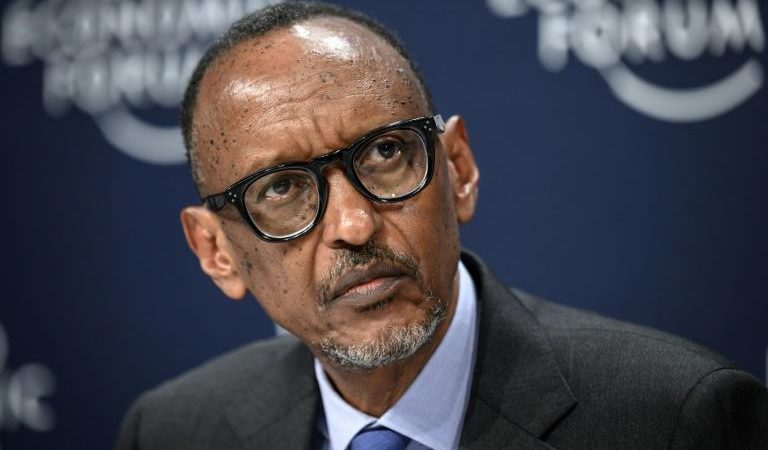 Kagame défend l’expulsion des migrants illégaux du Royaume-Uni vers le Rwanda