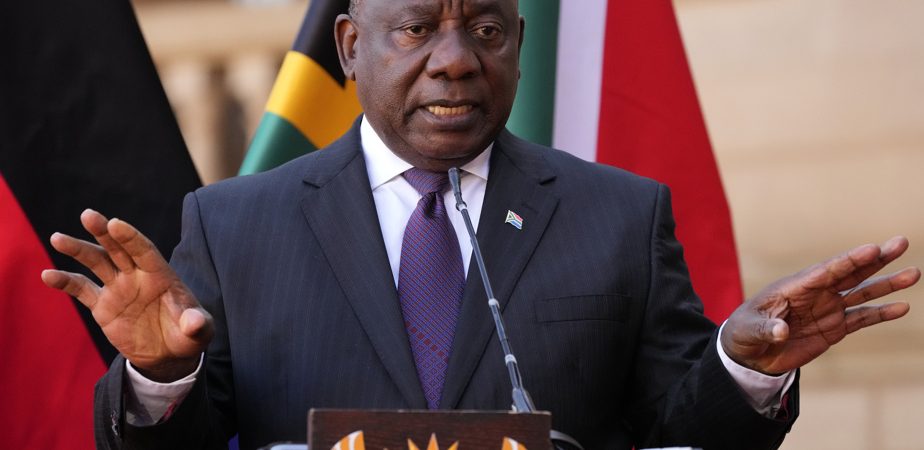 Le président sud-africain visé par une plainte pour « enlèvement » et « corruption »
