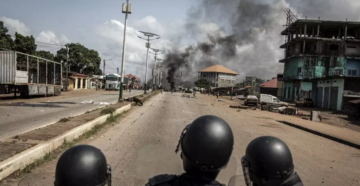 Guinée : 17 policiers blessés dans des manifestations à Conakry