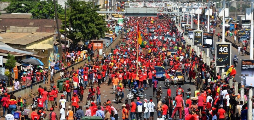 Guinée: le gouvernement annonce la dissolution du FNDC