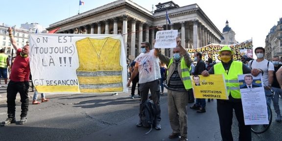 Une manifestation des Gilets jaunes à Paris, le 12 septembre 2020 (image d'illustration). © Alain JOCARD Source: AFP