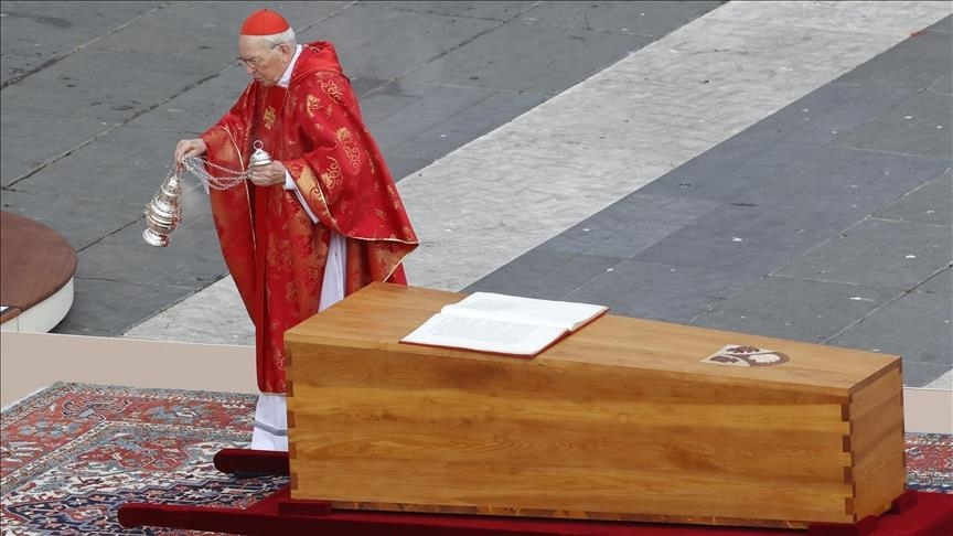 Vatican : Le pape Benoît XVI inhumé dans une crypte de la basilique Saint-Pierre