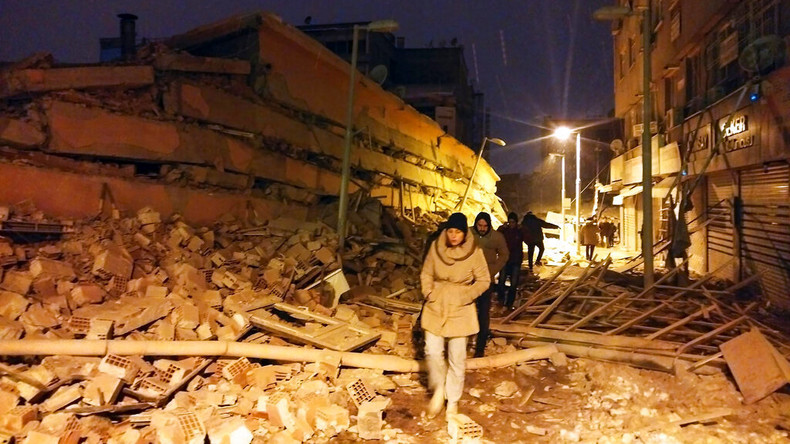 Plus de 4 800 morts dans un violent séisme en Turquie et en Syrie
