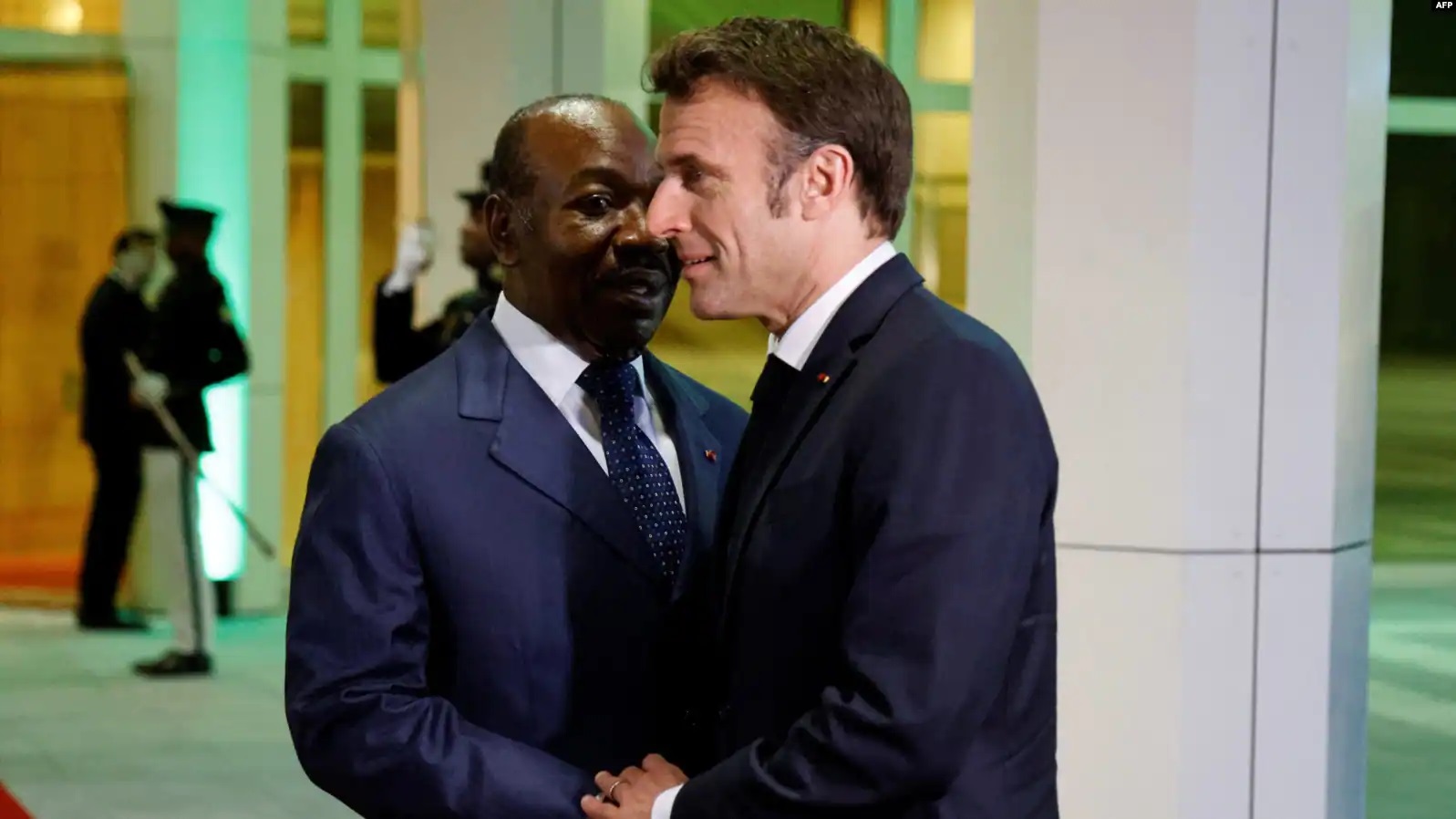 Macron était à Libreville, première étape d’une tournée africaine
