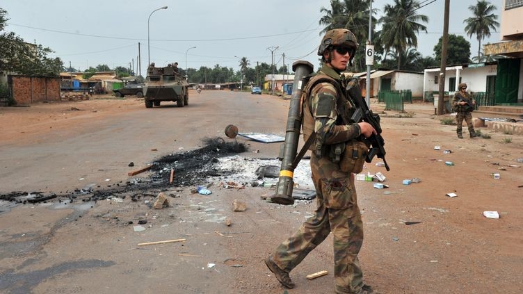 Instabilité, ONU et business français : comment Paris profite de l’aggravation de la crise centrafricaine