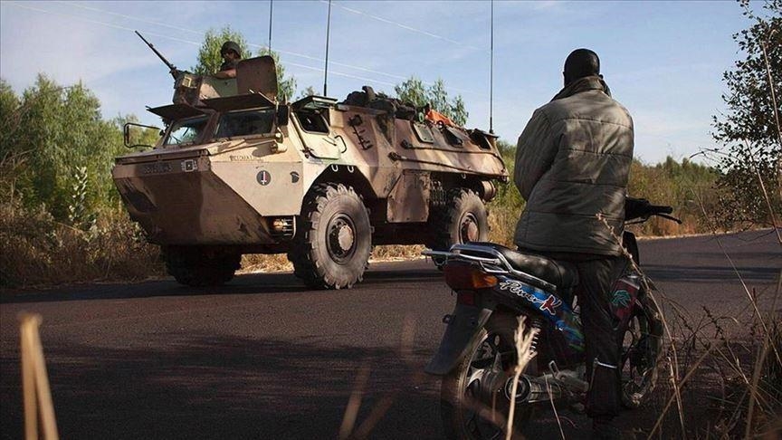 Mali : l’armée neutralise une trentaine de  »terroristes » dans le centre