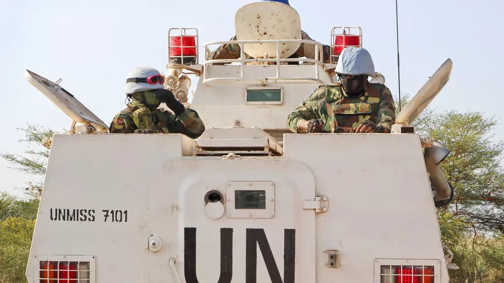 Les casques bleus de l’ONU quittent le Mali précipitamment et sous la menace