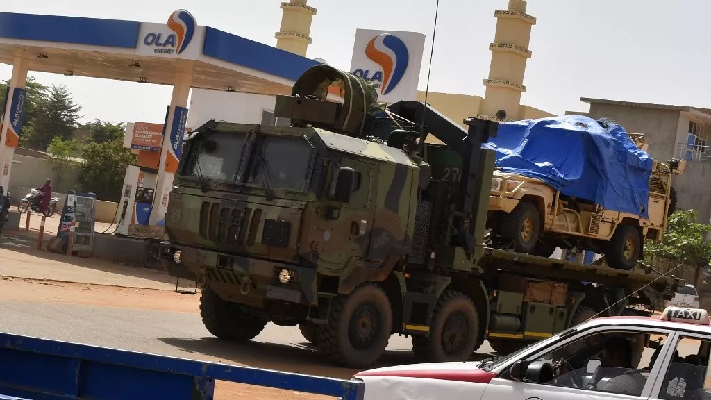 Niger : départ des forces françaises en direction du Tchad