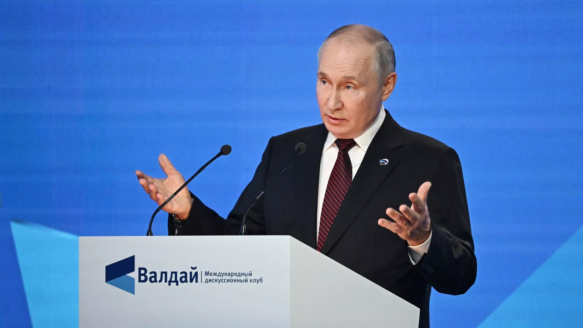 Un problème cerné par Poutine vient “des élites corrompues” de l’Occident, note un professeur