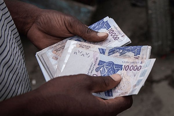 Le Mali, le Burkina et le Niger avancent une mesure menaçant le franc CFA