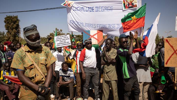 Burkina: quatre fonctionnaires Français arrêtés à Ouagadougou