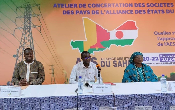 Electricity: the transitional government seeks solutions