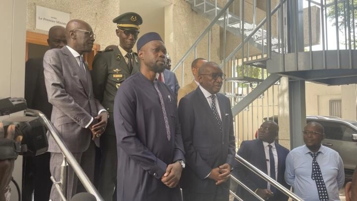 Sénégal: passation de pouvoir entre Sidiki Kaba et le Premier ministre Ousmane Sonko