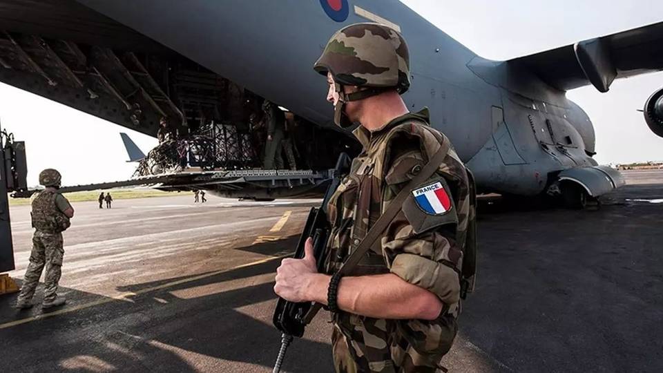 Les syndicats du Bénin organisent une manifestation pour exiger le retrait de l’armée française